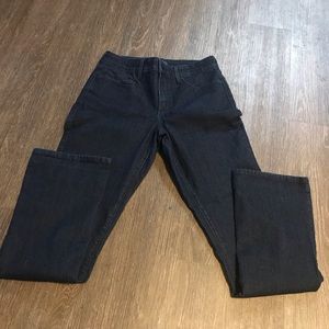Very nice pair of women’s boot cut jeans.